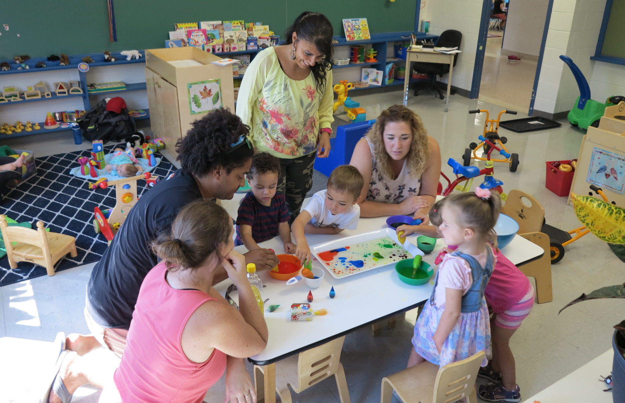 L’Ontario lance des consultations sur un nouveau programme d’éducation sexuelle